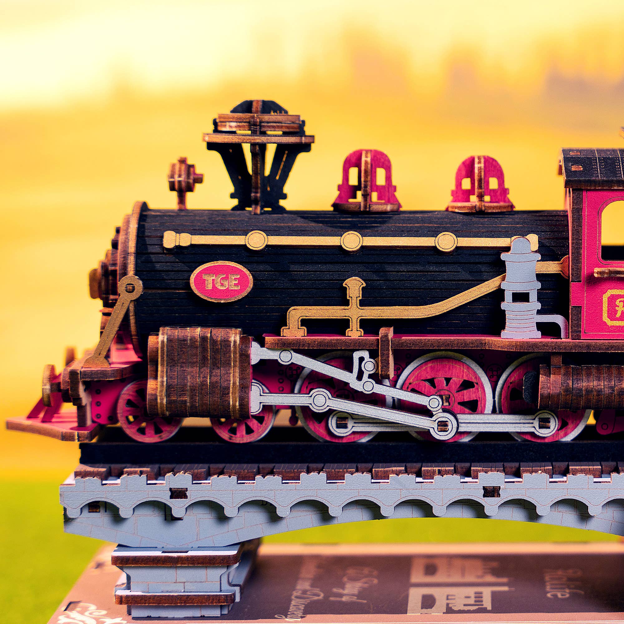 DIY Book Nook Kit: Century Train - Hands Craft