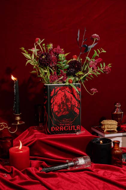 Large Book Vase, Dracula - Hachette Book Group